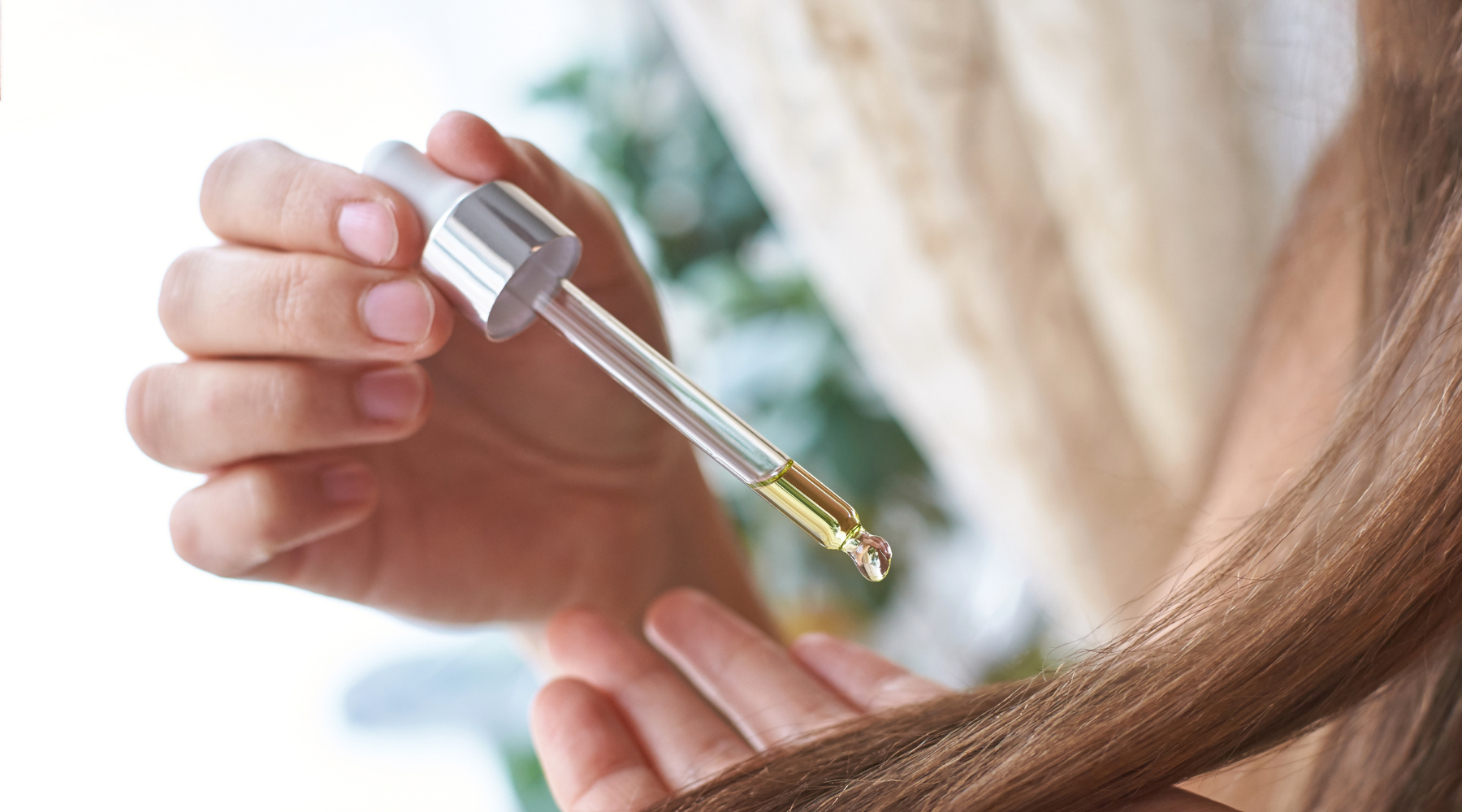 7 of The Best Natural Skin And Hair Oils To Glow Naturally