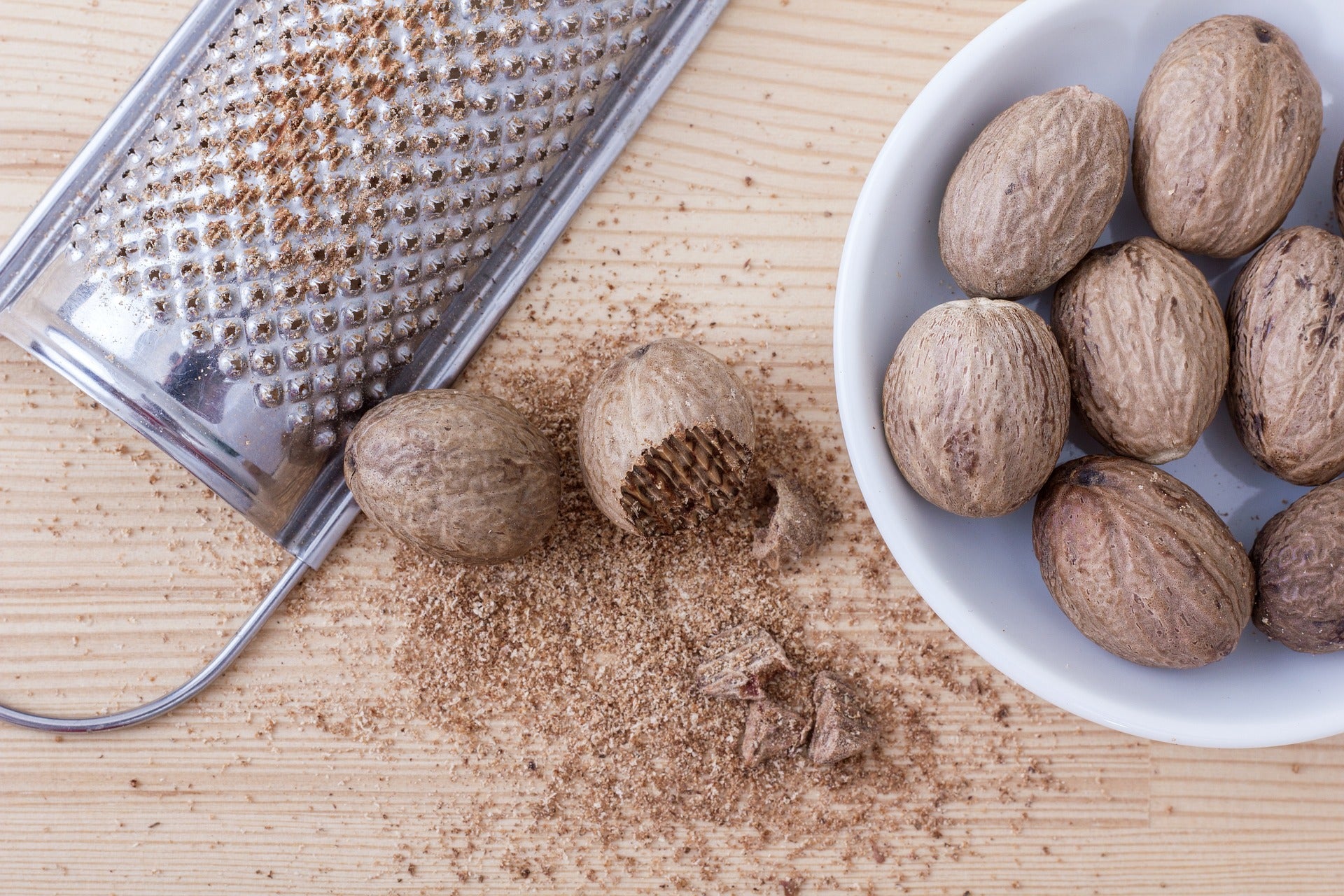 Nutmeg, Whole, Herbs Spices & Seasonings - Country Life Natural Foods